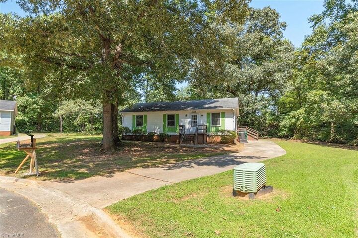 Property Photo: 1719 Oneka Avenue NC 27260