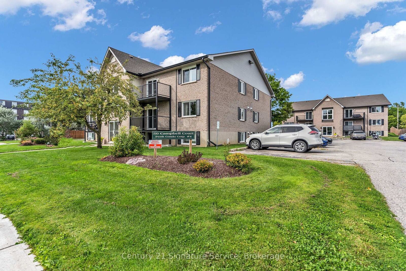 Property Photo:  50 Campbell Court 202  ON N5A 7T6 