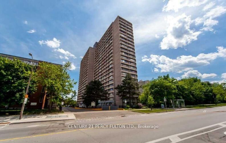 Photo de la propriété: 10 Sunny Glen Way 1904 ON M3C 2Z3