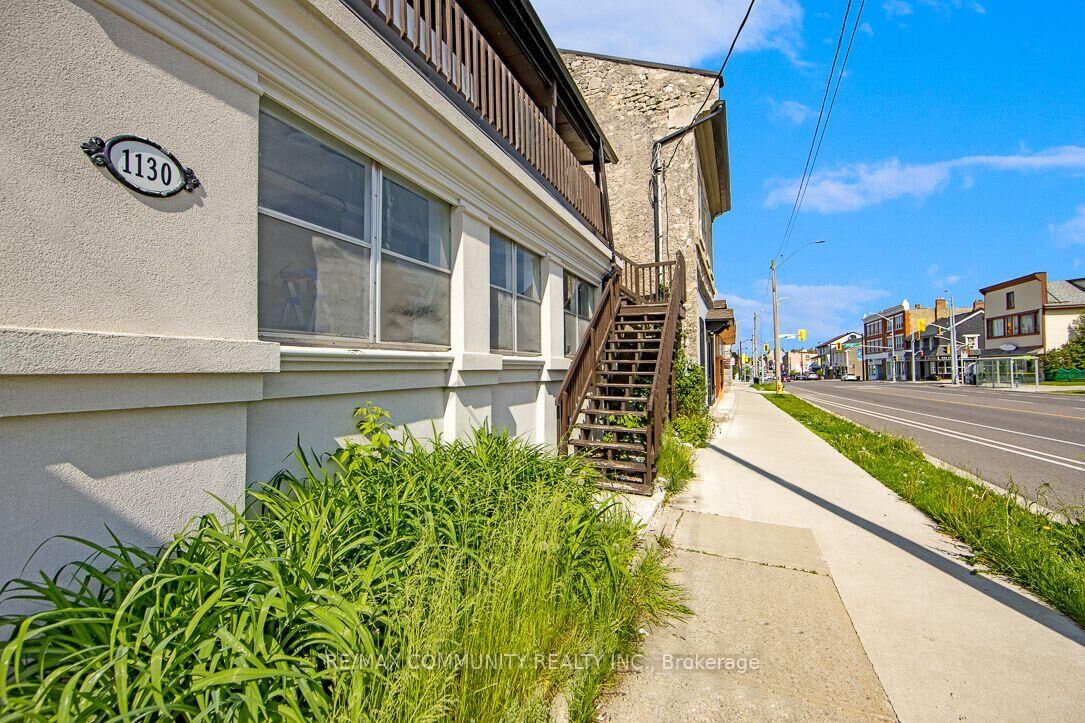 Property Photo:  1130 King Street E 2  ON N3H 3P6 