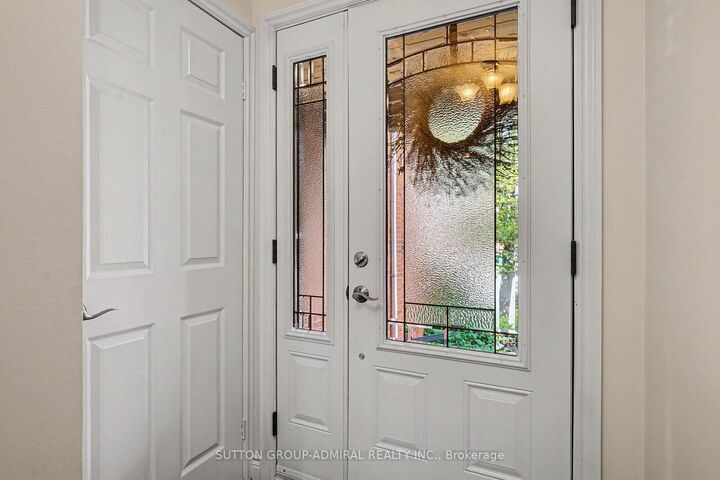 Property Photo: 1230 Cornerbrook Place ON L5C 3J4