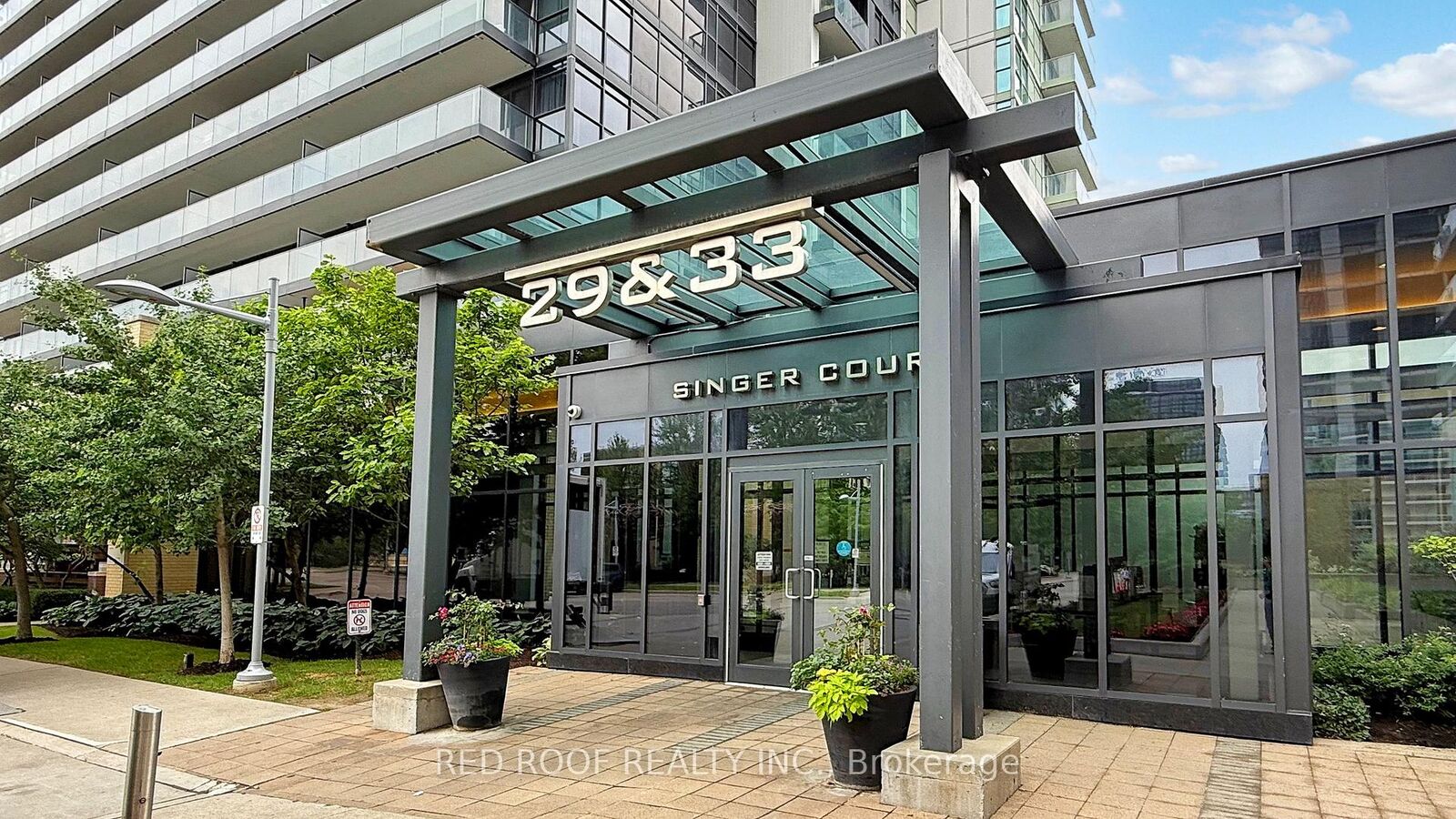 Property Photo:  33 Singer Court 711  ON M2K 0B4 
