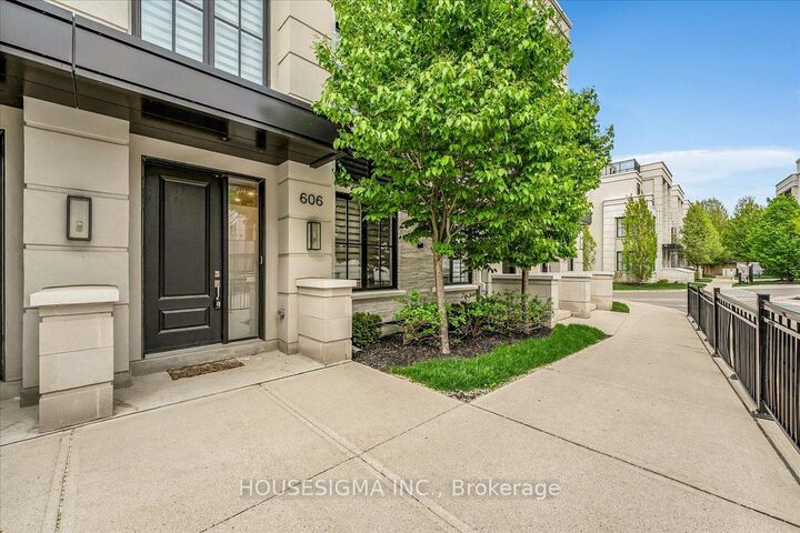 Property Photo:  1190 Cawthra Road 606  ON L5G 0A5 