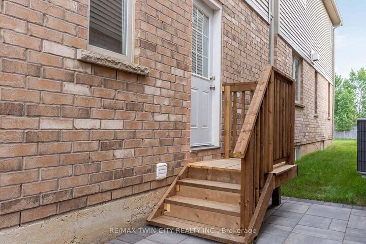 Property Photo:  53 Creek Ridge Street  ON N2R 0B6 