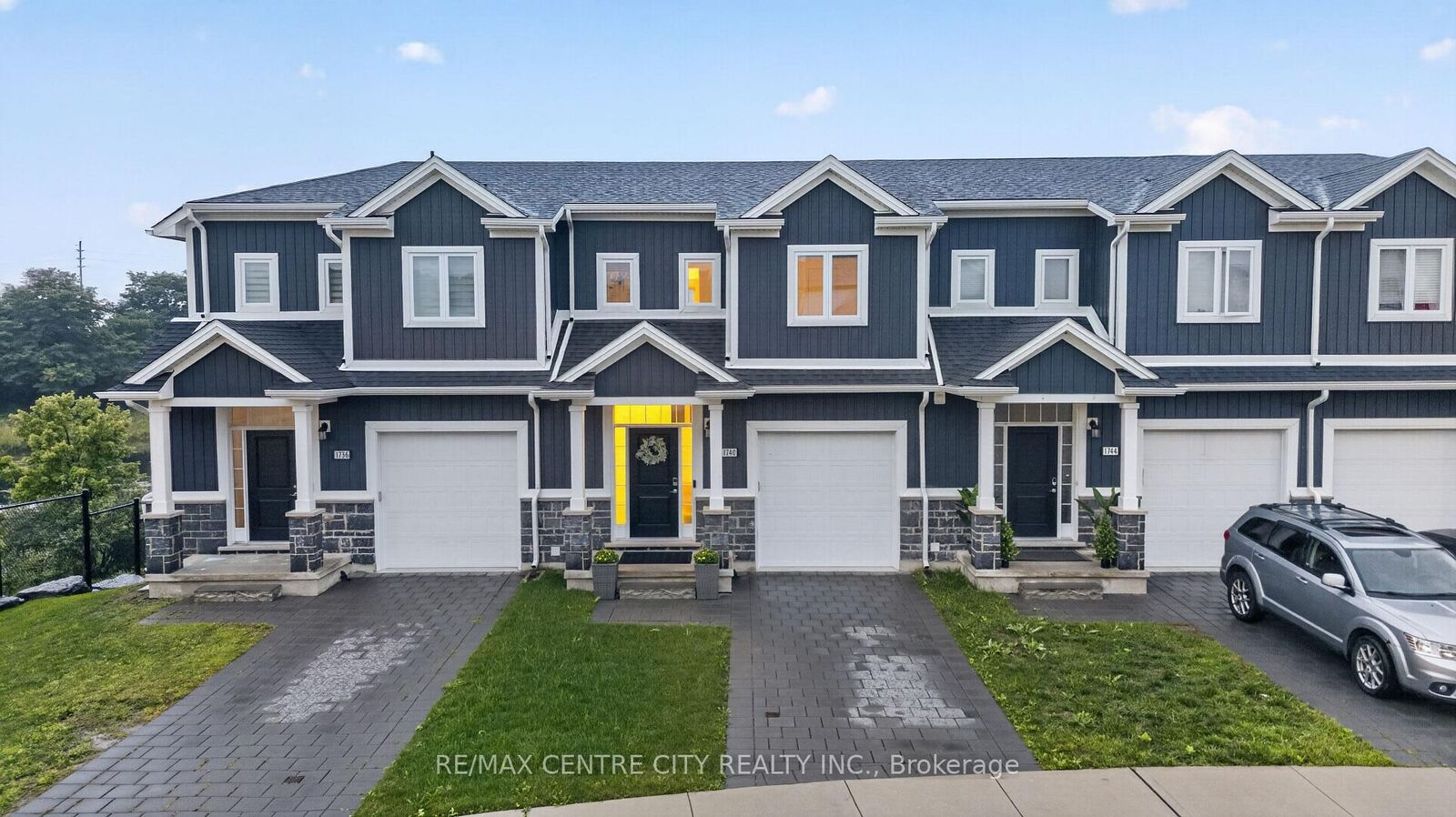 Property Photo:  1740 Finley Crescent  ON N6G 0W3 
