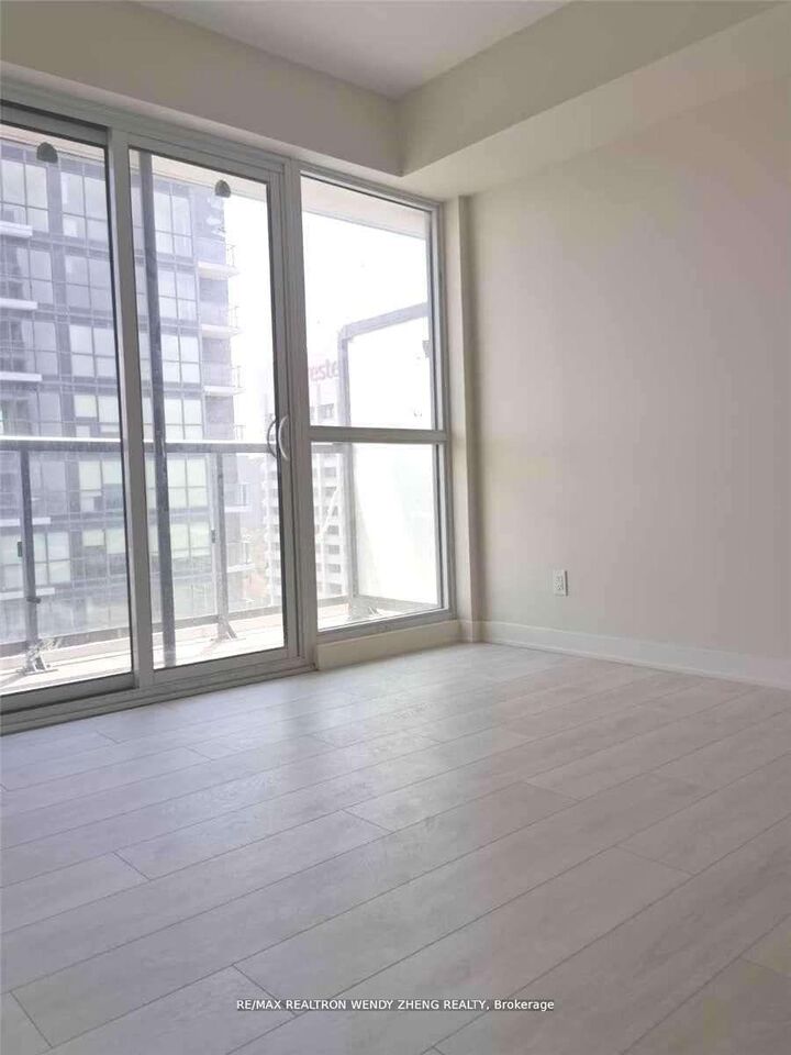 Property Photo:  6 Sonic Way 2507  ON M3C 0P1 