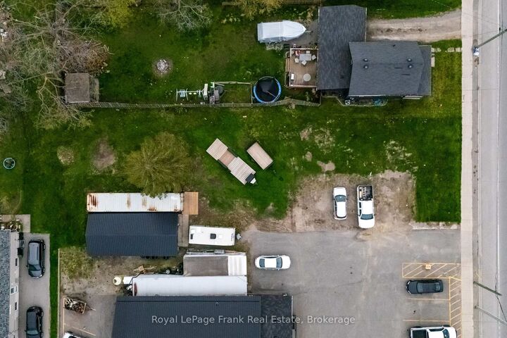 Property Photo:  122 Queen Street  ON K9V 1N3 