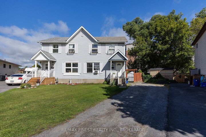 Property Photo:  944 Uxbridge Crescent  ON K7M 8K8 