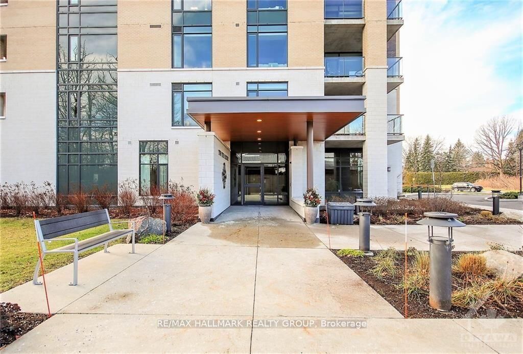 Property Photo:  2 The Parkway 304  ON K2K 0J4 