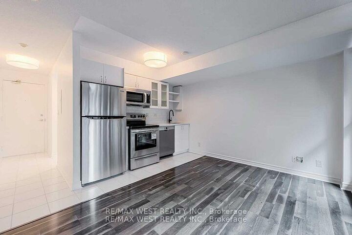 Property Photo:  600 Fleet Street 634  ON M5V 1B7 