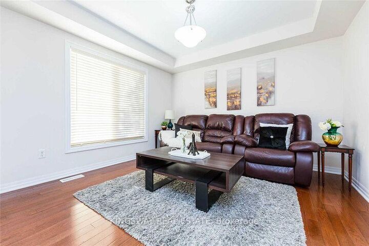 Property Photo:  31 Bleasdale Avenue S  ON L7A 0P5 