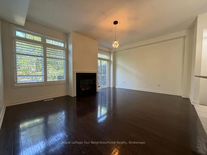 Property Photo:  5710 Long Valley Road 4  ON L5M 0M1 
