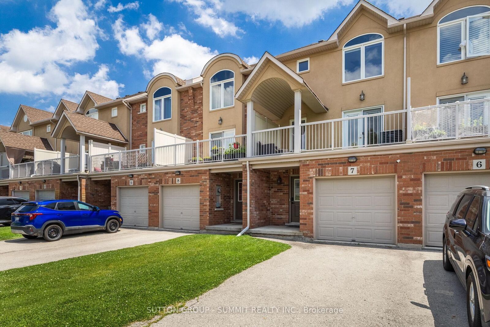 Property Photo:  1253 Silvan Forest Drive 7  ON L7M 0B7 