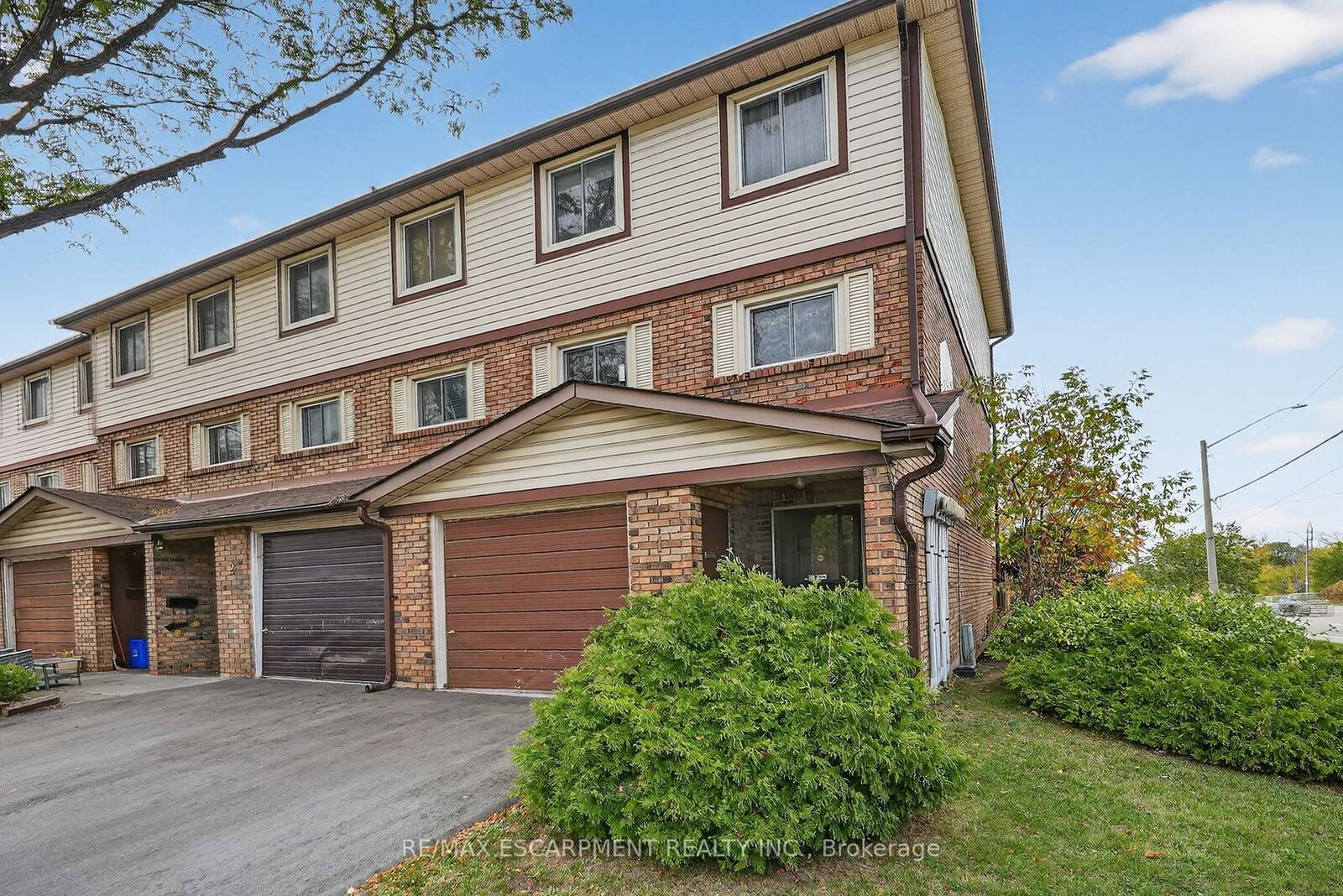 Property Photo:  34 Bow Valley Drive 1  ON L8E 3L4 
