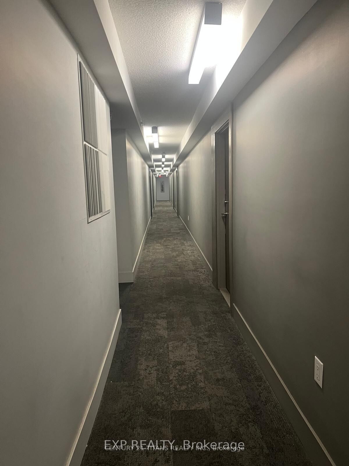 Property Photo: 36 Lisgar Street 1212 ON M6J 3G2