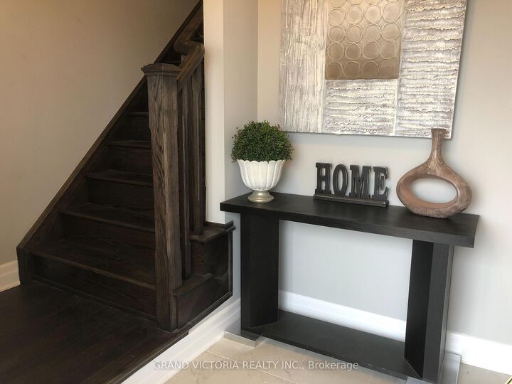 Property Photo:  22 Spring Creek Drive 10  ON L8B 1V7 