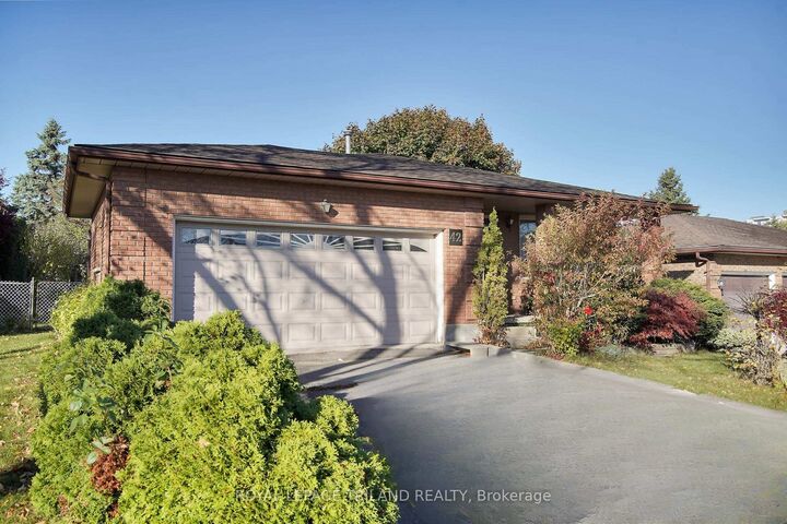 Property Photo:  42 Applegreen Grove  ON N6J 4K4 