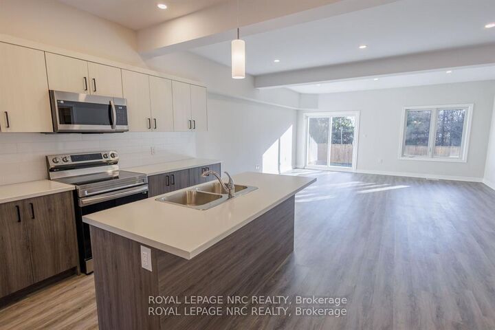 Property Photo:  41 St Davids N/A W 1B  ON L2V 2L4 