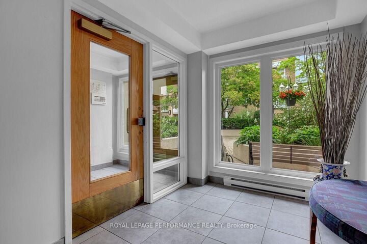 Property Photo:  1 Columbus Avenue 401D  ON K1K 4L1 