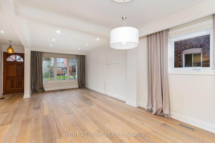 Property Photo:  147 Ascot Avenue  ON M6E 1G5 