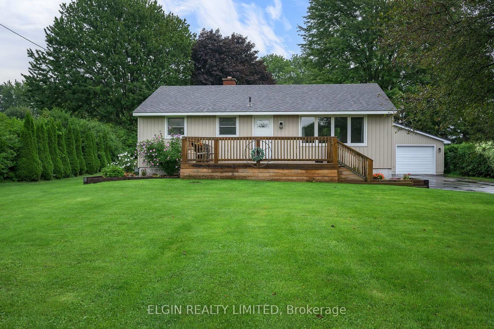 Property Photo:  5846 Fairview Road  ON N5P 3S8 