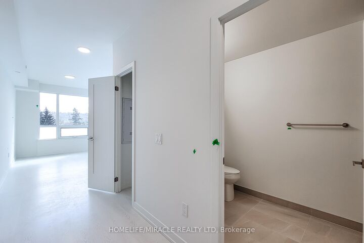 Property Photo:  415 Main Street W 420  ON L3M 1T1 