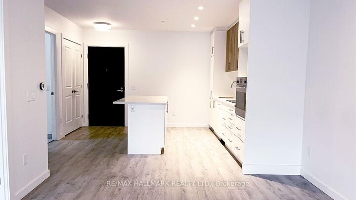 Property Photo:  181 King Street S 1109  ON N2J 1P7 