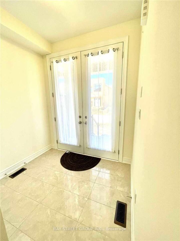 Property Photo:  38 Hercules Club Drive  ON L4E 1K7 