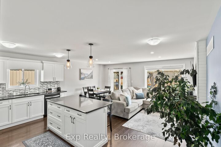 Property Photo:  47 Birchmount Street  ON K8V 0C6 