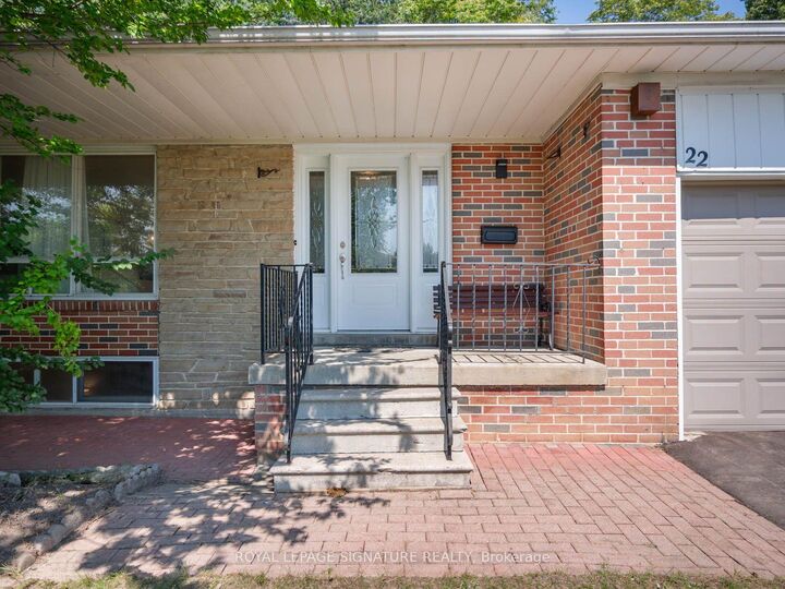 Property Photo:  22 Carwin Crescent  ON L1S 6G6 