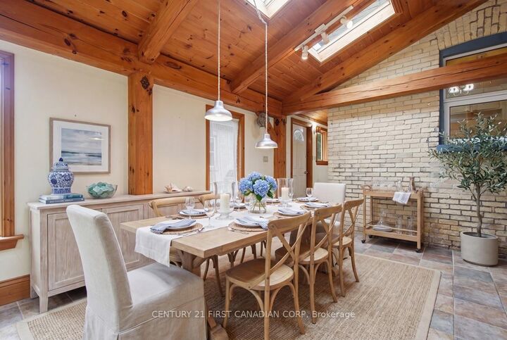 Property Photo:  834 Colborne Street  ON N6A 4A2 