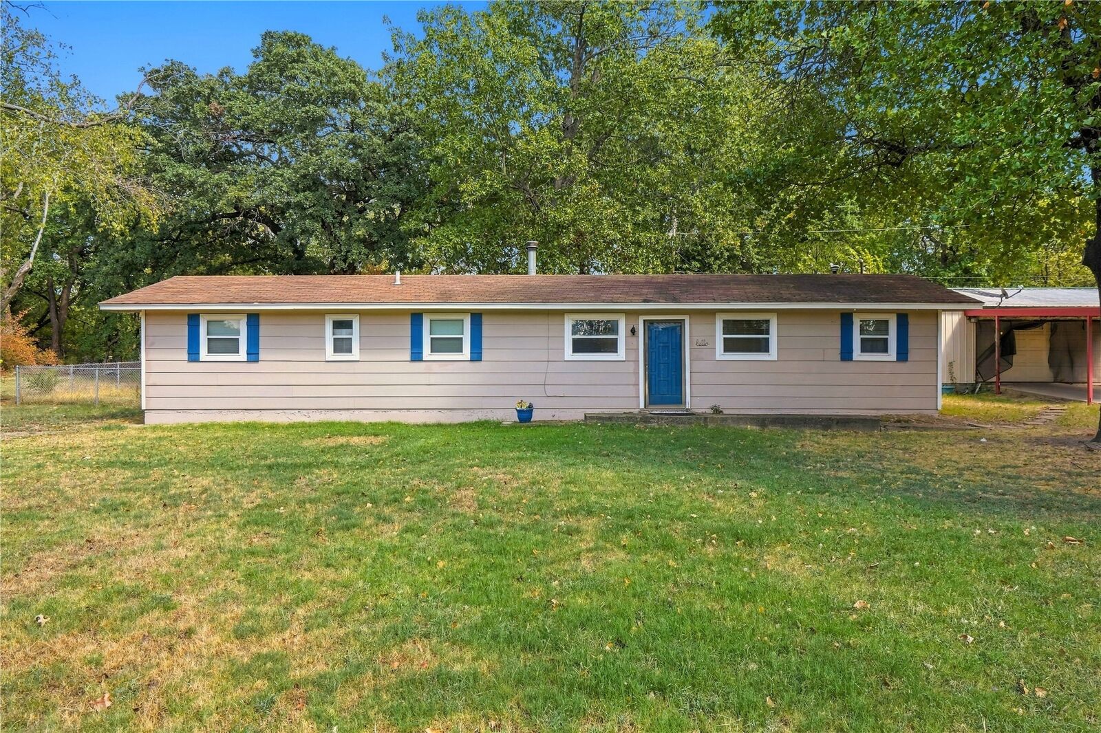 Property Photo:  116983 S 4205 Road  OK 74432 