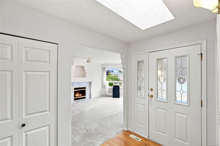 Property Photo:  288 Lodgepole Dr  BC V9P 2S3 