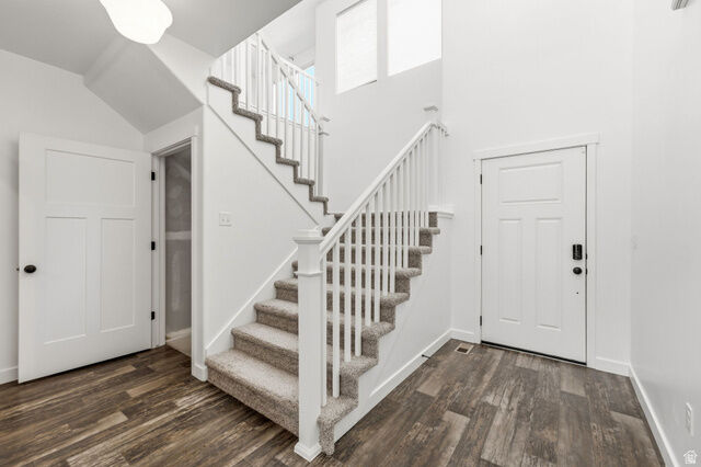 Property Photo: 8686 N Iron Horse Dr 407 UT 84074