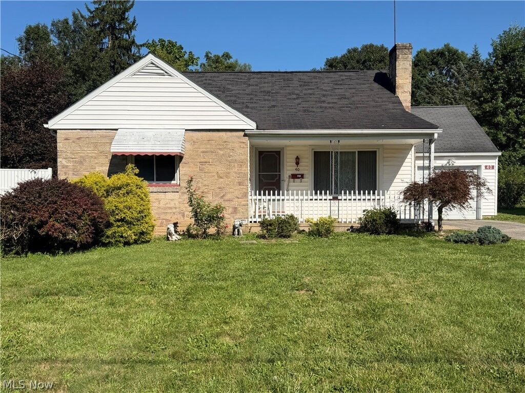 Property Photo: 40 N West OH 44408