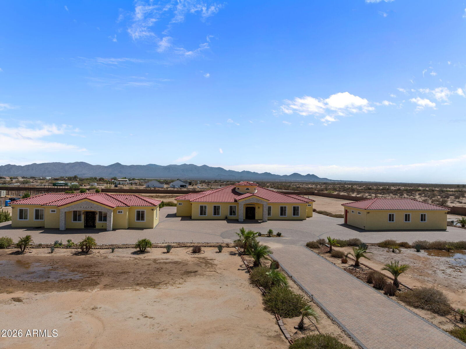 Property Photo:  24235 W Pinnacle Vista Lane  AZ 85361 