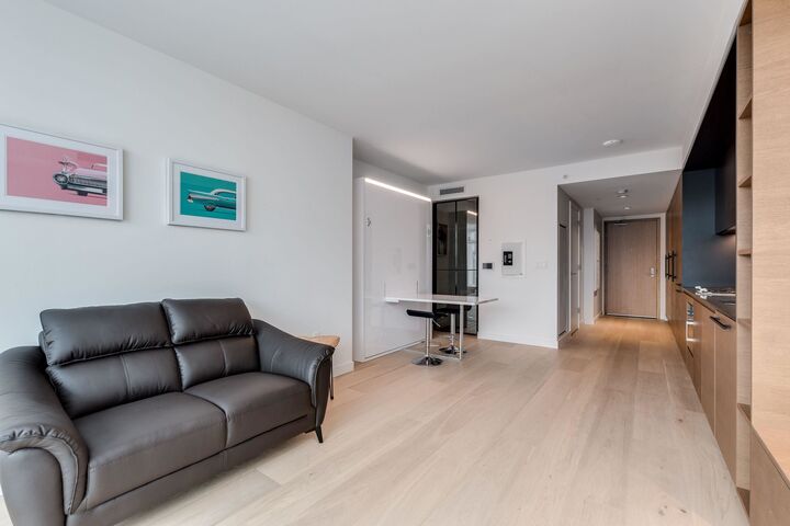 Property Photo:  1289 Hornby Street 2306  BC V6Z 0G7 