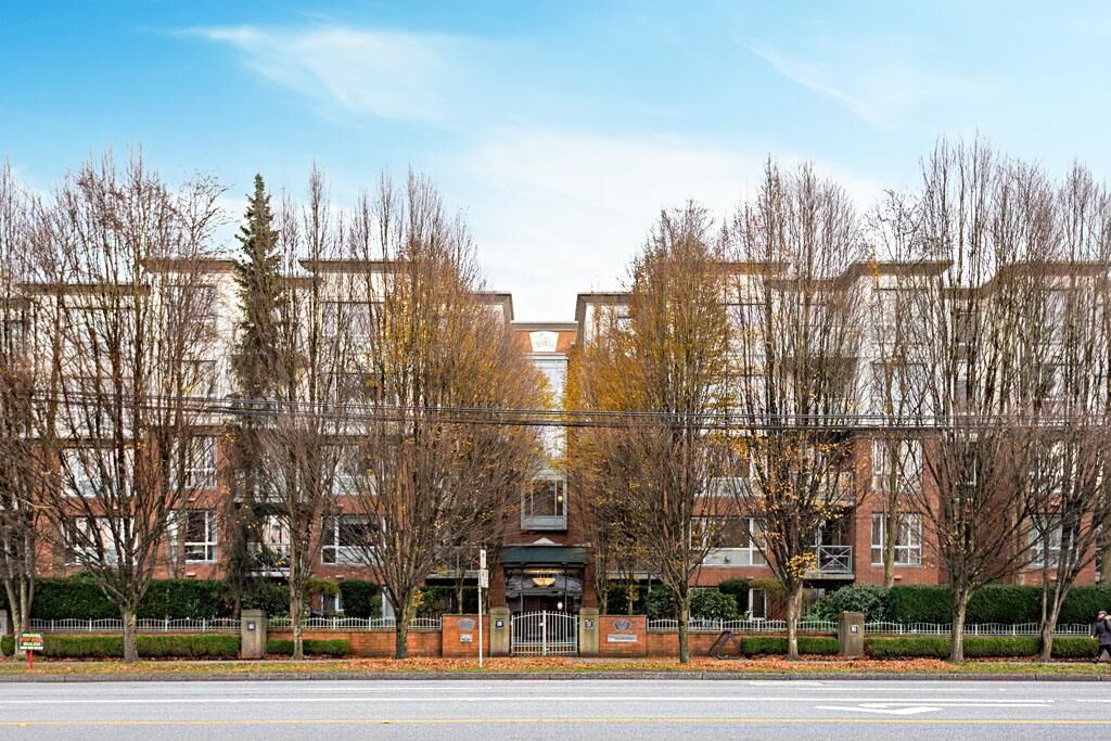 Property Photo:  5770 Oak Street 208  BC V6M 4M5 