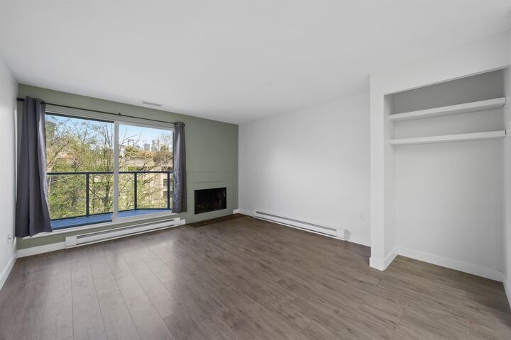 Property Photo:  1355 W 4th Avenue 3  BC V6H 3Y8 