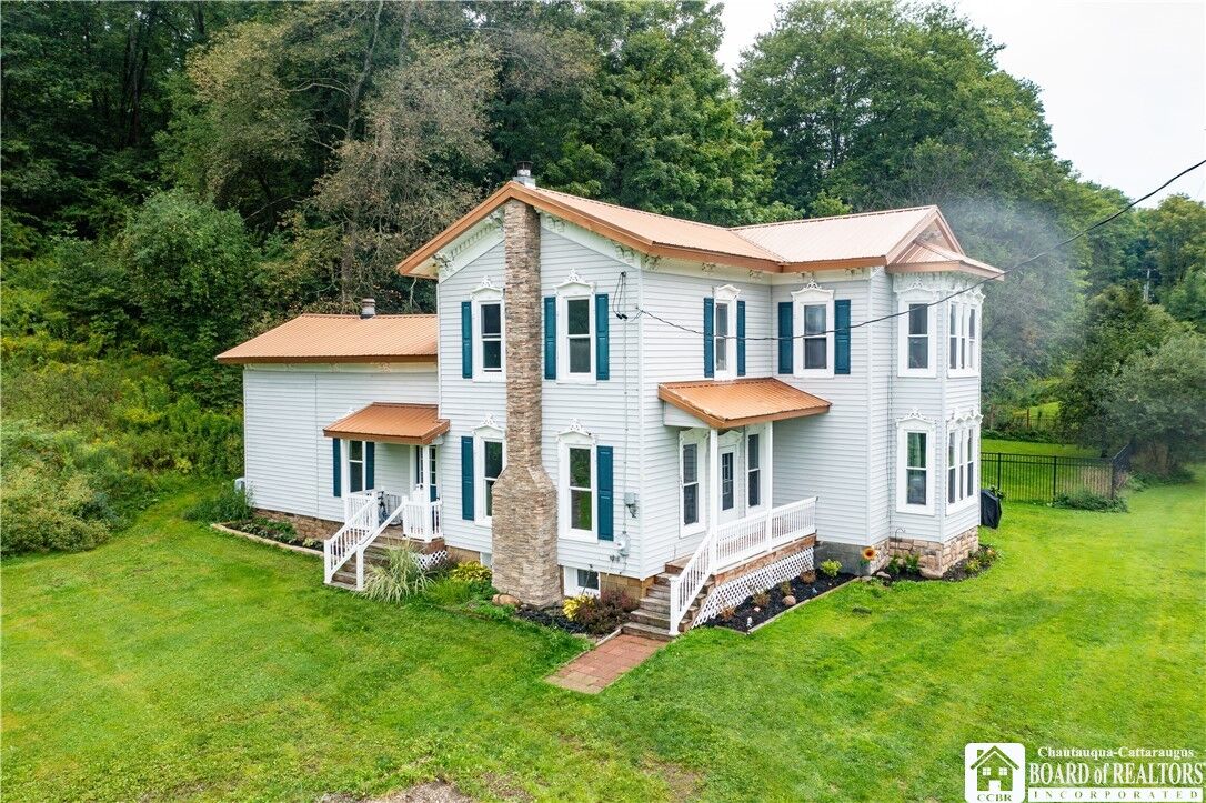 Property Photo:  5241 Thornton Road  NY 14732 