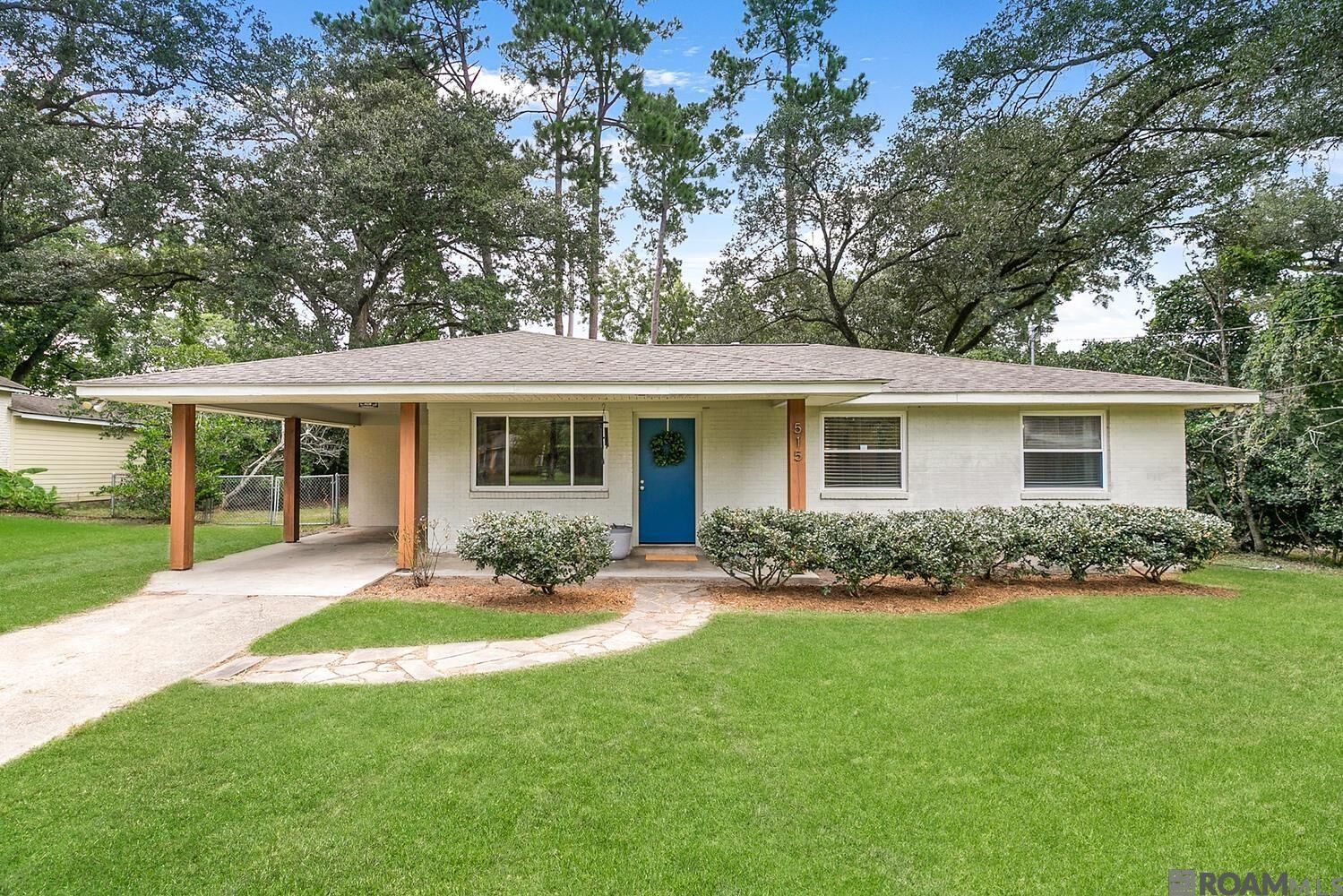 Property Photo: 515 Dentation Dr LA 70808