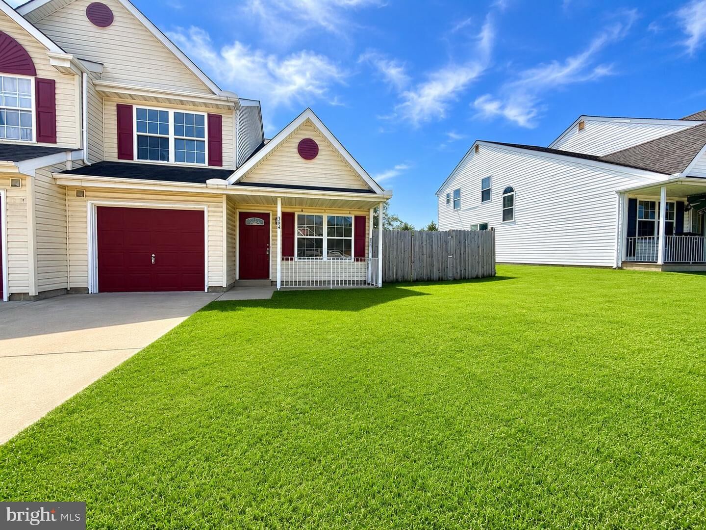 Property Photo:  364 Marldale Drive  DE 19709 