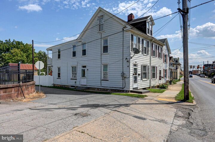 Property Photo:  130 N Franklin Street  PA 17201 