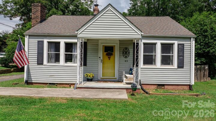 Property Photo:  45 26th Avenue NE  NC 28601 