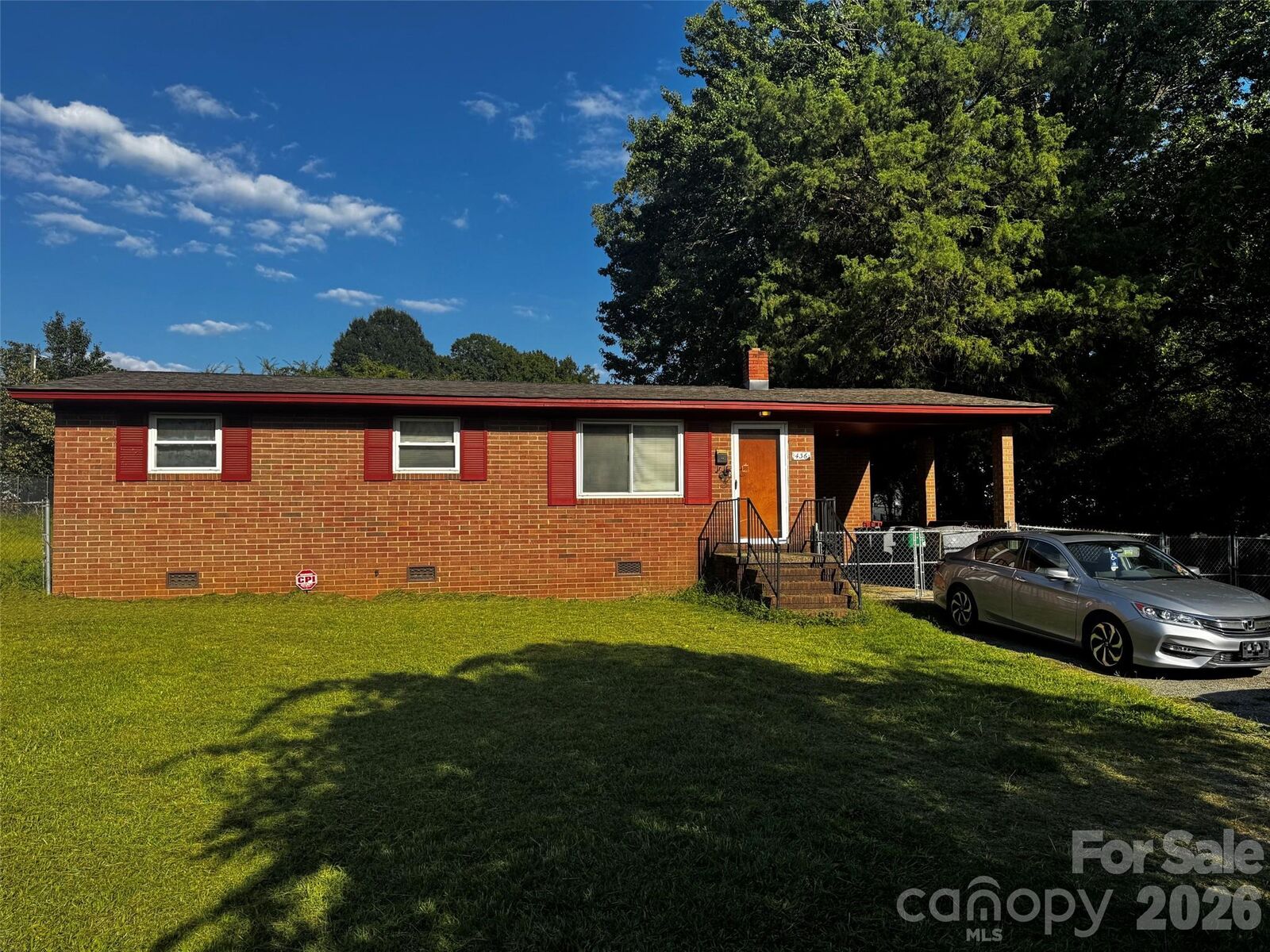 Property Photo: 436 Drury Drive NC 28206