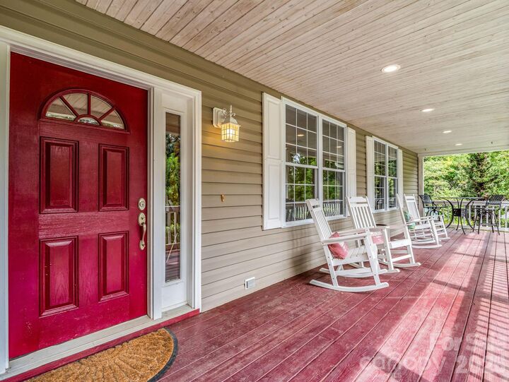 Property Photo: 136 Limousine Lane NC 28768