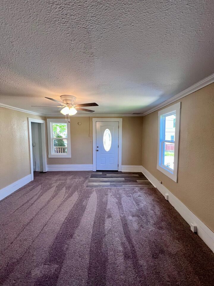 Property Photo:  402 S Penn St  PA 15767 