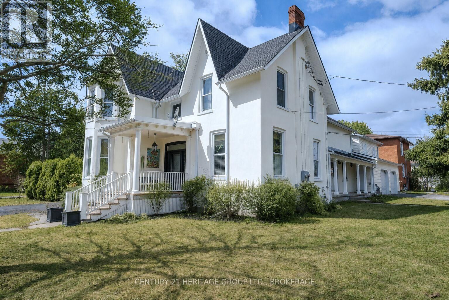 Photo de la propriété: 201 Bridge Street West ON K7R 2E5