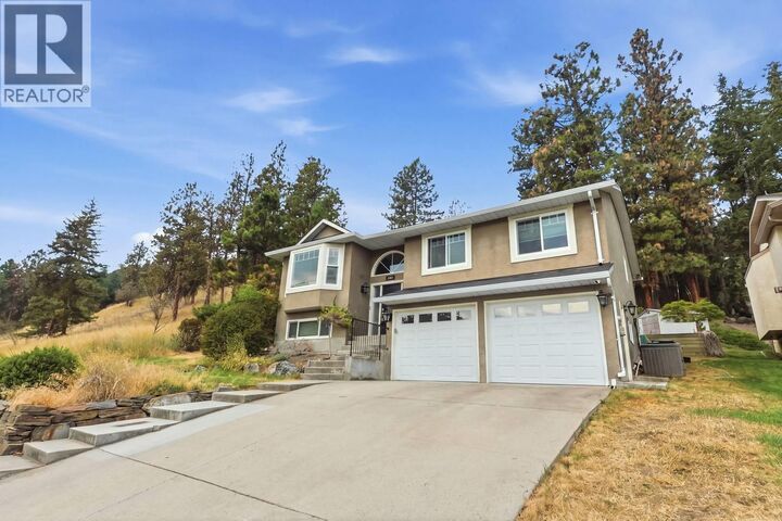Property Photo:  464 Glen Pine Court  BC V1V 1R3 