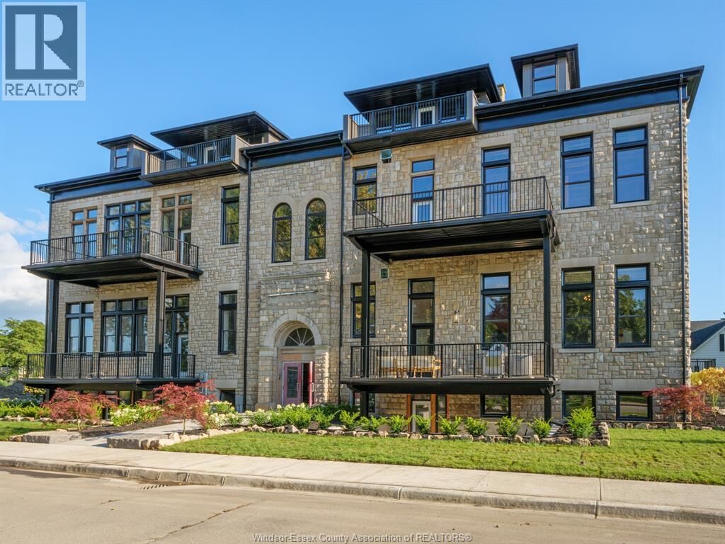 Property Photo:  247 Brock Street 103  ON N9V 2H4 